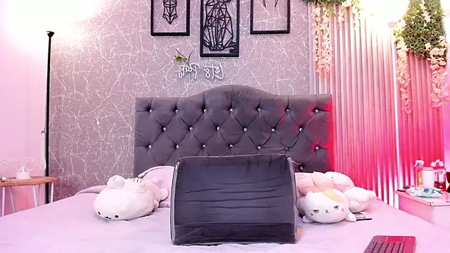 lana gill1 online show from June 10, 7:13 pm
