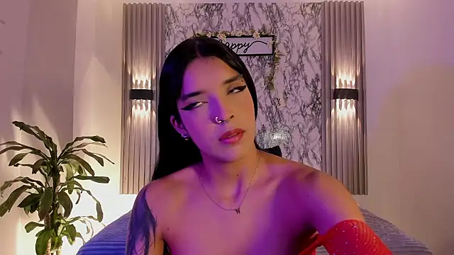 Snapshot of ChloeeMasonn chatting on June 1, 11:01 am ChloeeMasonn online show from June 1, 11:01 am