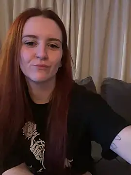 PoppySlut6999 online show from February 16, 9:33 pm