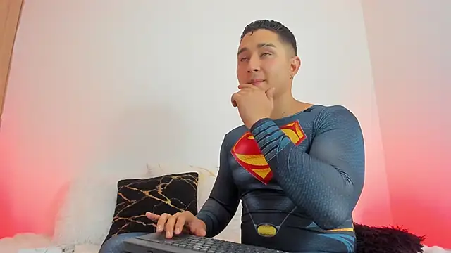 Axel nova online show from February 12, 7:20 pm