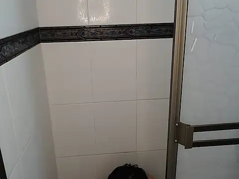 thomass1018 online show from April 16, 9:39 pm