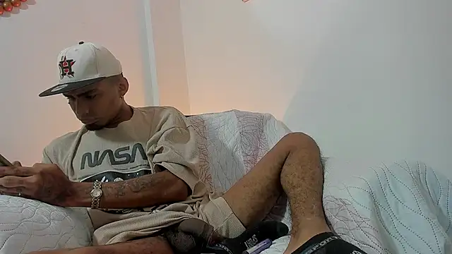 Rpoolrboy online show from April 29, 6:58 pm