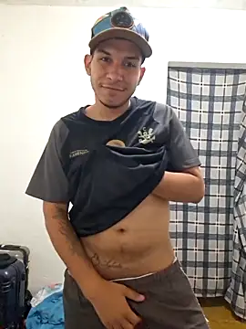 Snapshot of luke_ferrari chatting on February 27, 1:16 am luke ferrari online show from February 27, 1:16 am