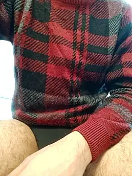 Snapshot of iamsuofficial chatting on February 9, 12:36 am iamsuofficial online show from February 9, 12:36 am