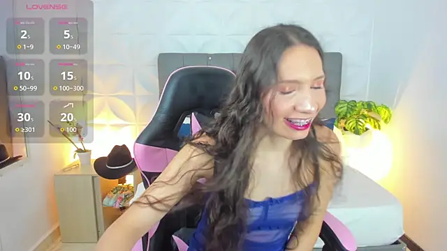 valeryn  rosse online show from May 8, 2:06 am