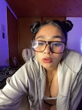 Violetta pinkk1 online show from March 3, 4:51 am