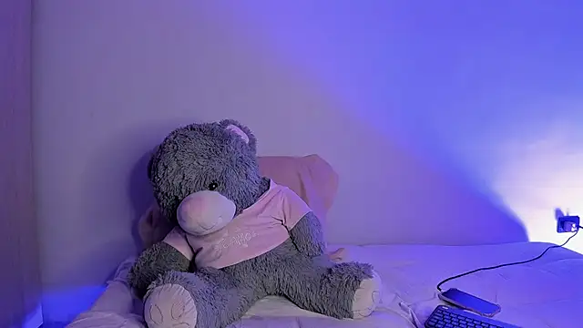 ViolettM online show from February 18, 4:08 am