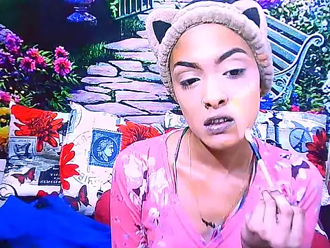 IndianPretty14u2Luv online show from May 25, 5:24 am