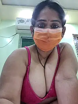 Snapshot of diyam4002 chatting on February 15, 7:54 pm diyam4002 online show from February 15, 7:54 pm