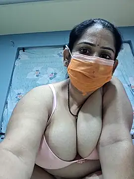 Snapshot of diyam4002 chatting on February 20, 9:32 am diyam4002 online show from February 20, 9:32 am