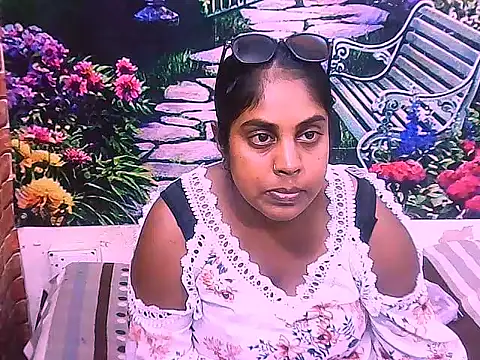 IndianDiva27 online show from March 20, 5:56 am