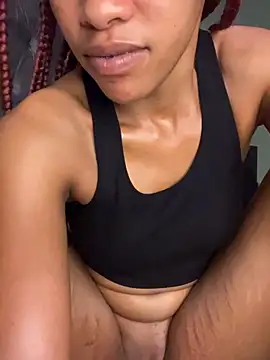 Snapshot of Hot_Mess18 chatting on February 2, 7:01 pm Hot Mess18 online show from February 2, 7:01 pm