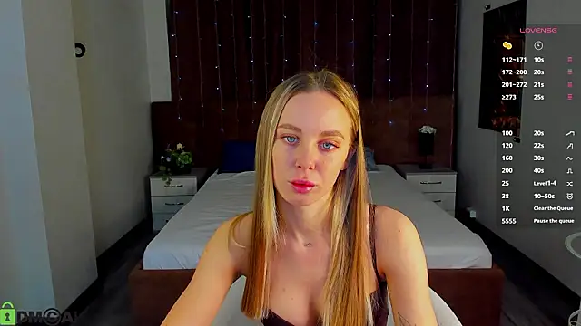 Snapshot of Tesssa_Young chatting on March 30, 12:55 am Tesssa Young online show from March 30, 12:55 am