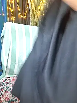 alinaarora online show from April 29, 2:32 pm