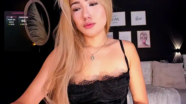 Snapshot of Isa_cortes_ chatting on May 27, 2:58 pm Isa cortes online show from May 27, 2:58 pm