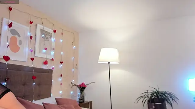 SalomeStorm  online show from February 22, 3:10 pm