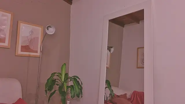 SalomeStorm  online show from June 25, 1:15 pm