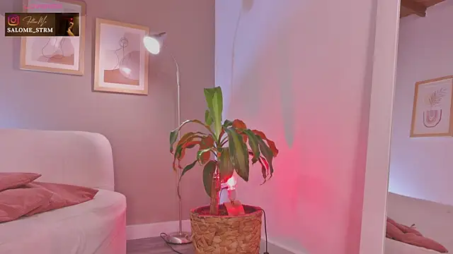 SalomeStorm  online show from July 23, 1:53 pm