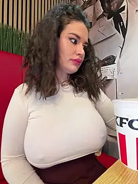 TattooGirlAlia online show from February 4, 7:58 am