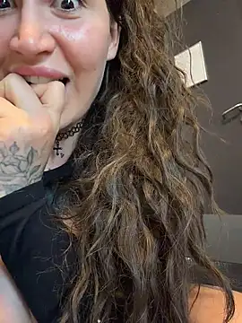 TattooGirlAlia online show from July 3, 11:27 am