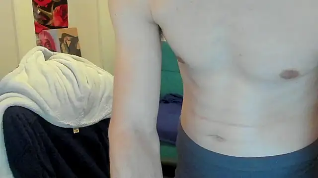 Snapshot of Alexmansuper chatting on February 23, 12:41 am Alexmansuper online show from February 23, 12:41 am