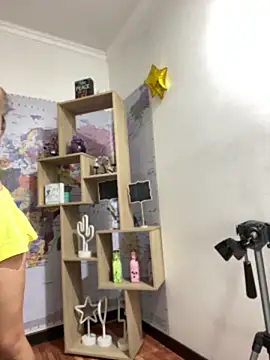 DulceRodriguez1 online show from July 3, 7:31 pm