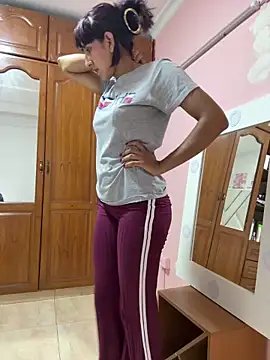 Snapshot of Violet_rousse7 chatting on May 21, 3:13 am Violet rousse7 online show from May 21, 3:13 am