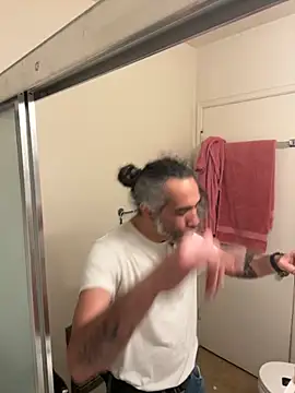 DaddyScorpio78 online show from February 21, 11:33 am