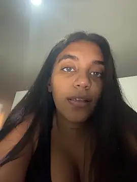 Arianna-Dior online show from June 14, 9:50 pm