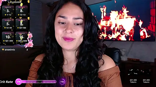 Snapshot of Iris_colette chatting on July 6, 11:51 pm Iris colette online show from July 6, 11:51 pm