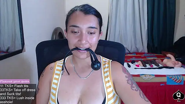 Snapshot of Robin_H00t_2 chatting on May 27, 1:57 am Robin H00t 2 online show from May 27, 1:57 am