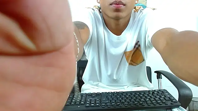 ostinn18 online show from March 2, 2:13 pm