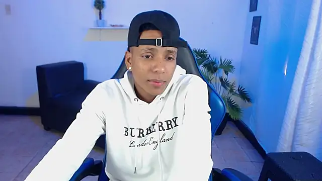 ostinn18 online show from March 13, 2:12 pm