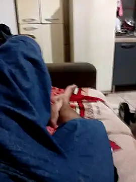 Snapshot of negrim10 chatting on February 1, 1:15 am negrim10 online show from February 1, 1:15 am