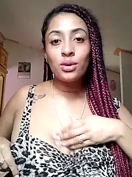 Snapshot of Churitos69 chatting on April 22, 8:32 pm Churitos69 online show from April 22, 8:32 pm