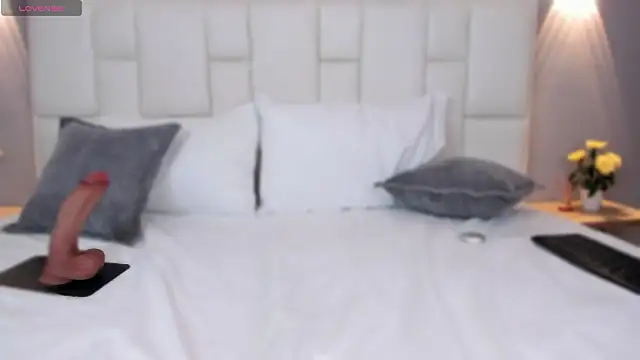 KataThonpson online show from February 4, 4:29 am