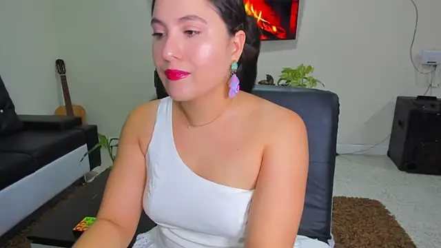 Alessandra 01 online show from June 21, 2:03 am