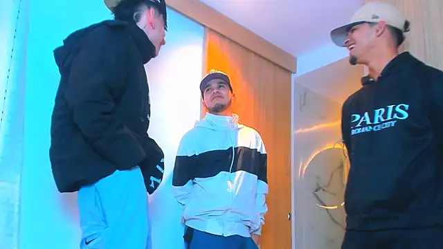 TheBatMansion online show from February 12, 7:36 am