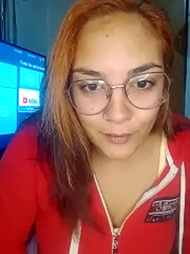 Snapshot of kuramaqueen chatting on May 26, 2:40 am kuramaqueen online show from May 26, 2:40 am
