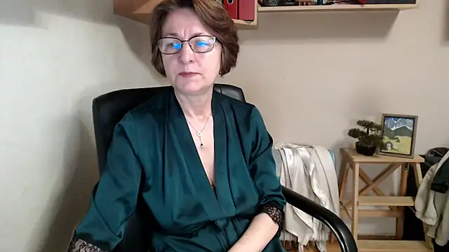 Snapshot of katemodel chatting on May 10, 5:45 am katemodel online show from May 10, 5:45 am