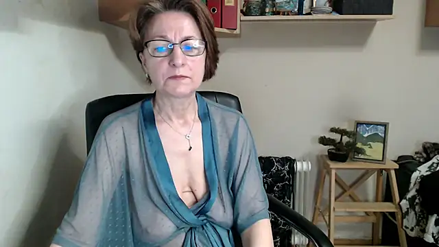 Snapshot of katemodel chatting on May 25, 7:47 am katemodel online show from May 25, 7:47 am