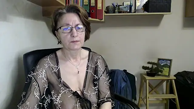 Snapshot of katemodel chatting on June 5, 6:09 am katemodel online show from June 5, 6:09 am