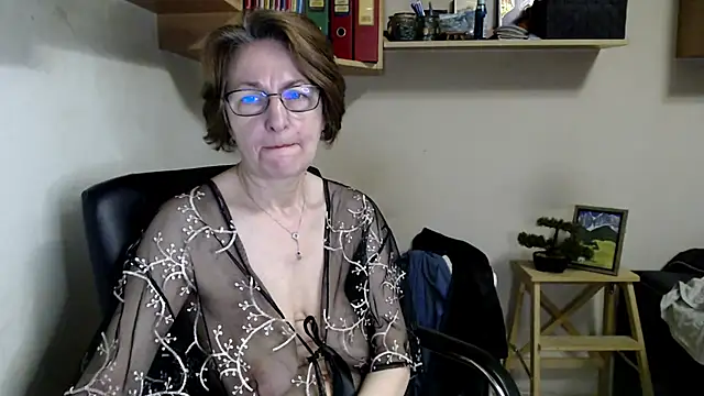 Snapshot of katemodel chatting on June 9, 6:36 am katemodel online show from June 9, 6:36 am