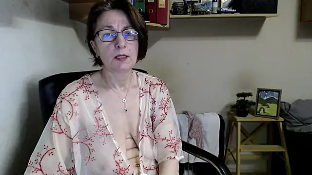 Snapshot of katemodel chatting on June 26, 5:23 am katemodel online show from June 26, 5:23 am