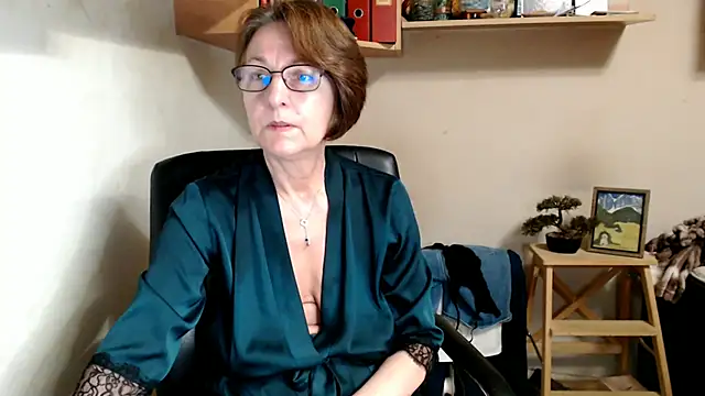 Snapshot of katemodel chatting on July 18, 5:11 am katemodel online show from July 18, 5:11 am