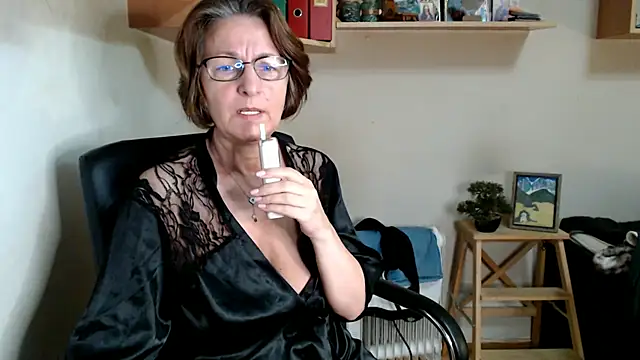 Snapshot of katemodel chatting on July 29, 6:33 am katemodel online show from July 29, 6:33 am