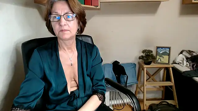 Snapshot of katemodel chatting on August 3, 9:26 am katemodel online show from August 3, 9:26 am