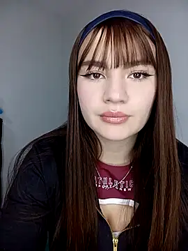 angel naturall online show from February 12, 9:32 pm