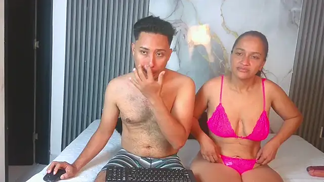 LunandCarlos online show from May 21, 3:08 pm