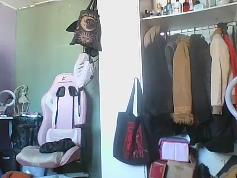 mimi miauu online show from February 11, 6:57 pm